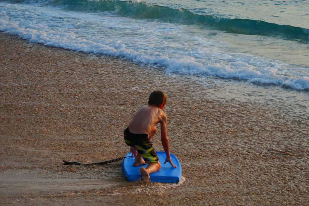 Nils_Skimboarding